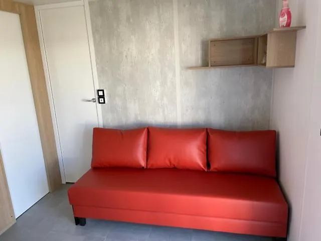 奥斯滕德 Camping Oasis Middelkerke Louisiane II酒店